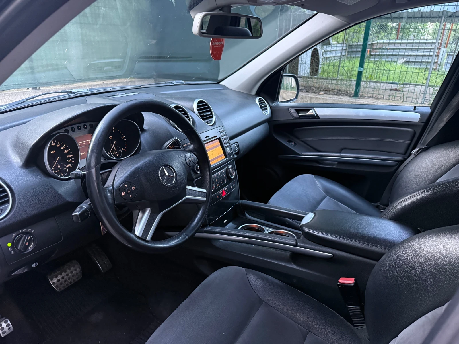Mercedes-Benz ML 320, снимка 8 - Автомобили и джипове - 54991355