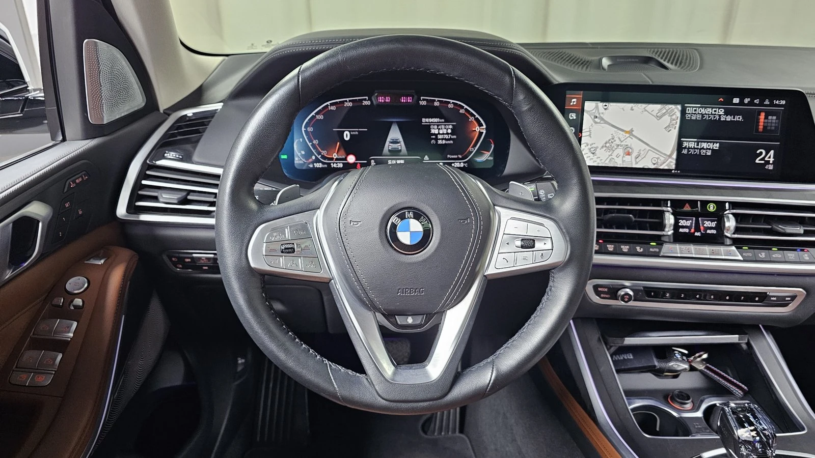 BMW X7 xDrive40d* ЛЮК* HUD* 360* KEYLESS* КРАЙНА ЦЕНА, снимка 13 - Автомобили и джипове - 55336525