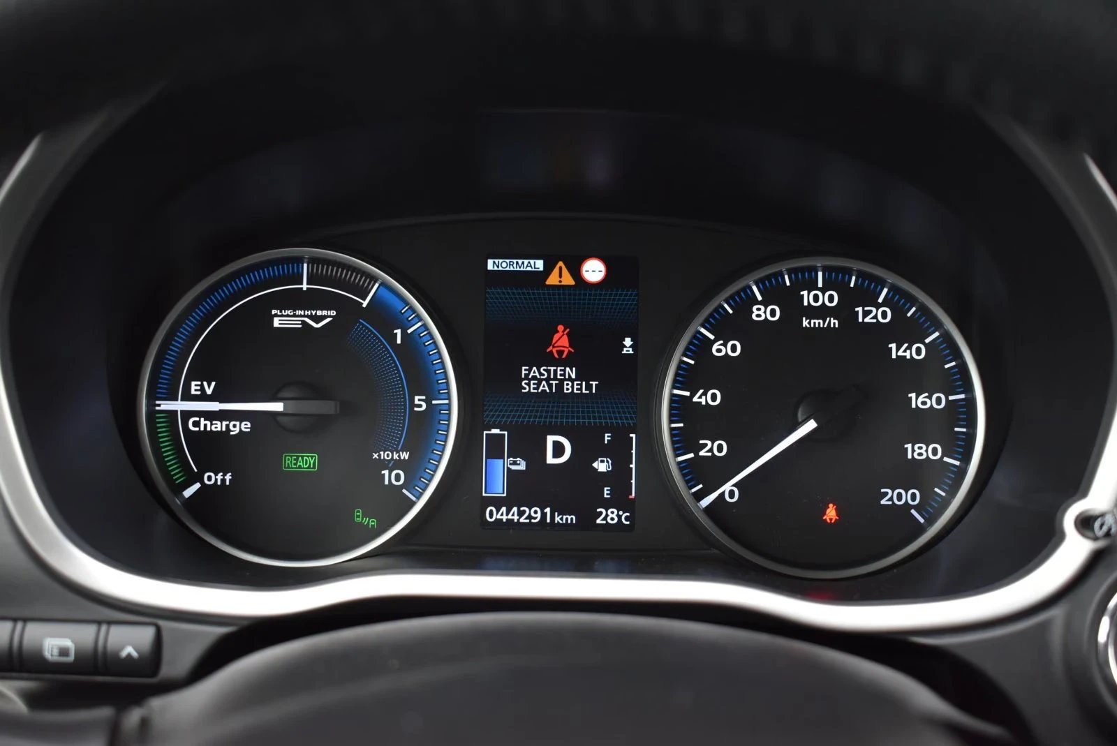 Mitsubishi Eclipse Cross PHEV/188HP/SELECT+ /4X4/360/ACC/LED/NAVI/828z, снимка 13 - Автомобили и джипове - 55753018