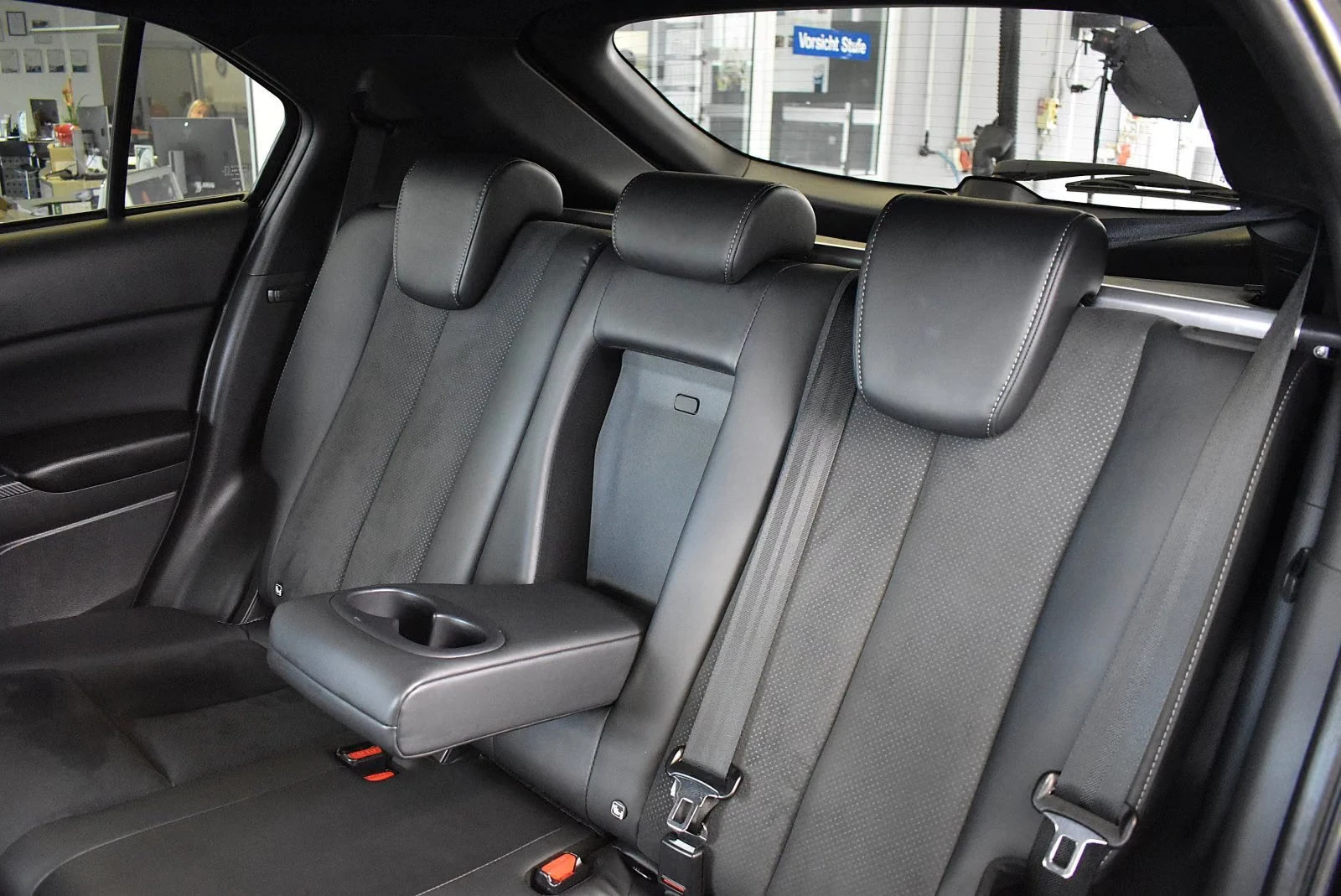 Mitsubishi Eclipse Cross PHEV/188HP/SELECT+ /4X4/360/ACC/LED/NAVI/828z, снимка 12 - Автомобили и джипове - 55753018