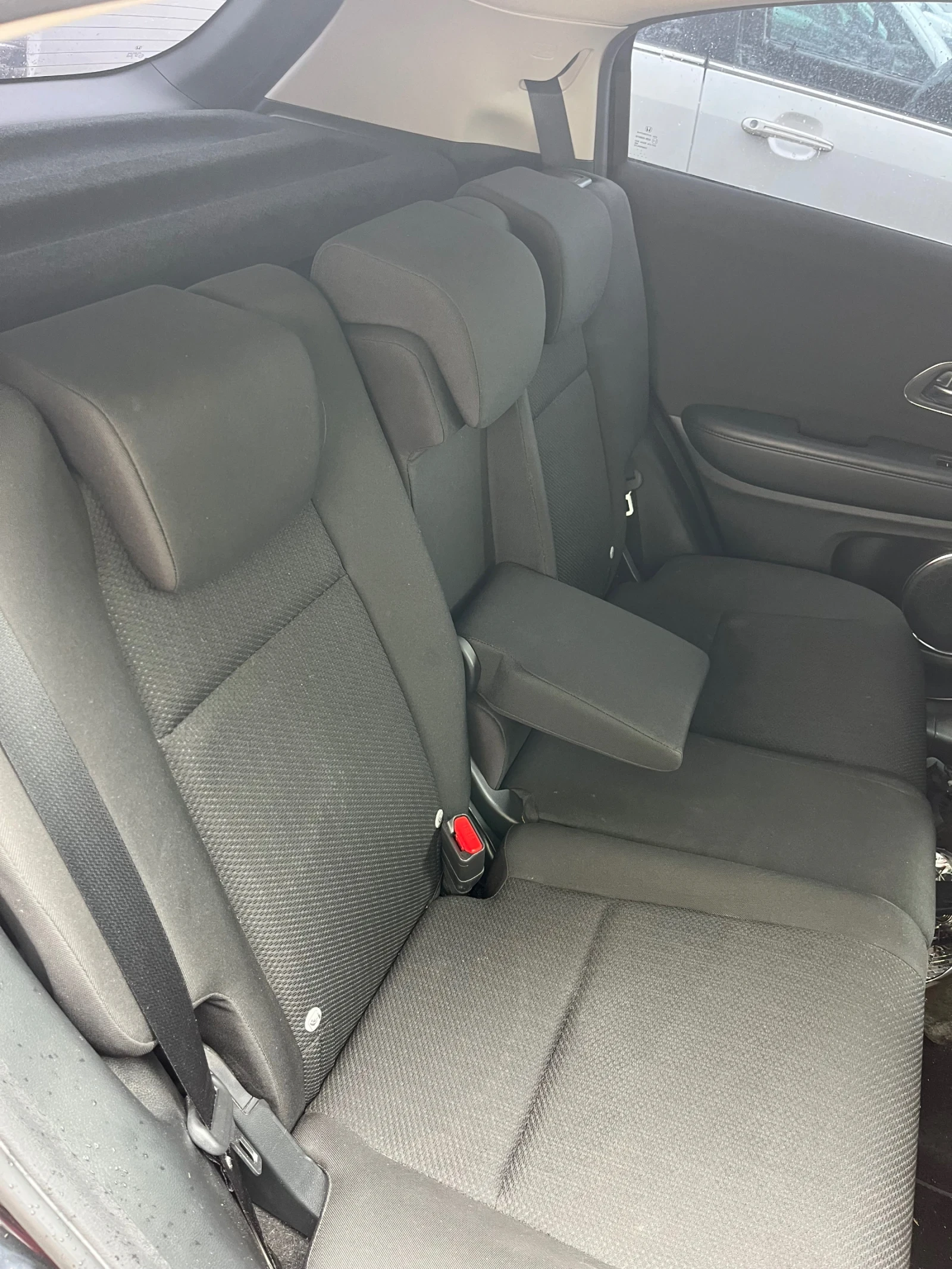 Honda Hr-v 1.5 benzin , снимка 4 - Автомобили и джипове - 55772961