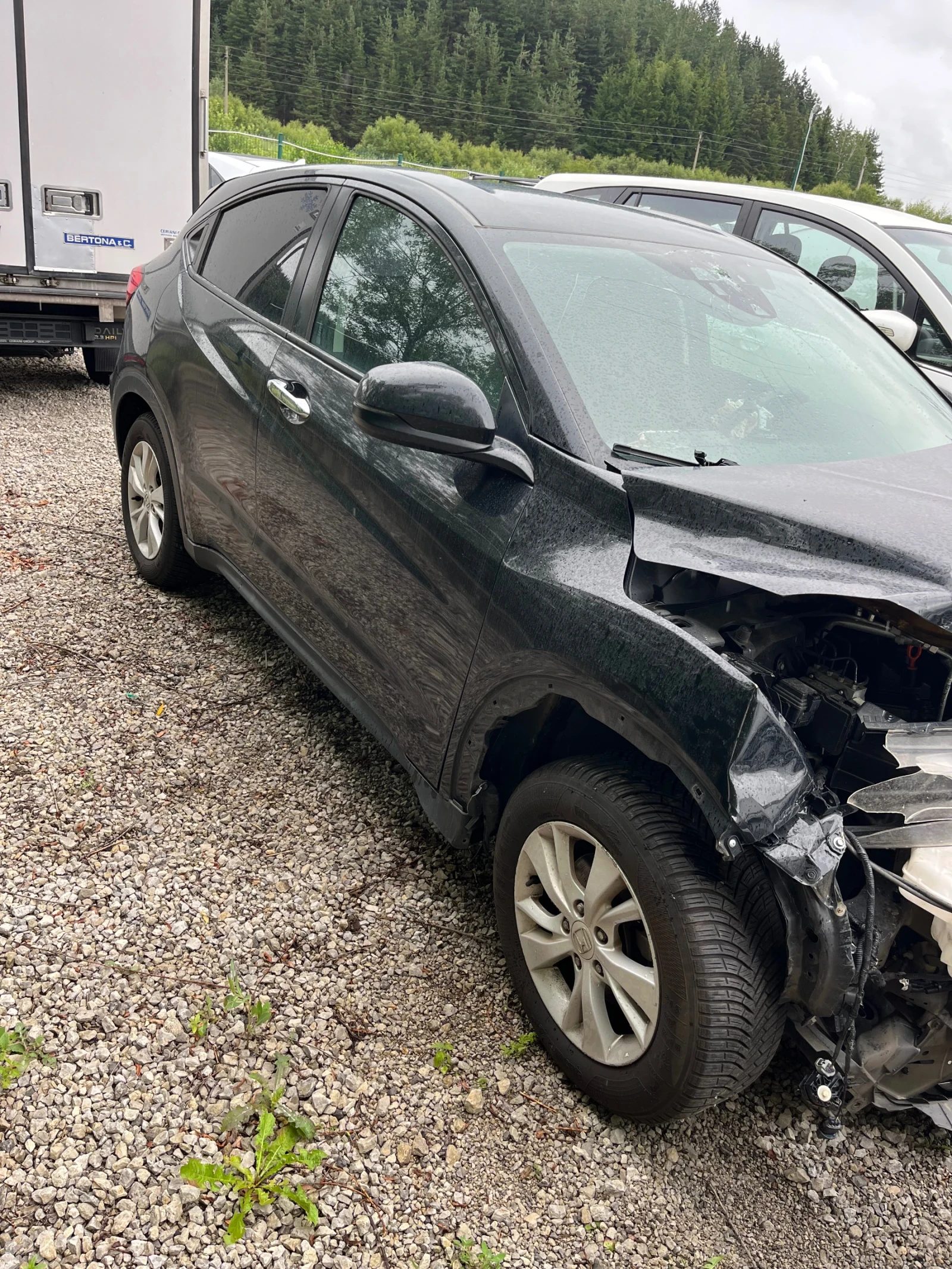 Honda Hr-v 1.5 benzin , снимка 2 - Автомобили и джипове - 55772961