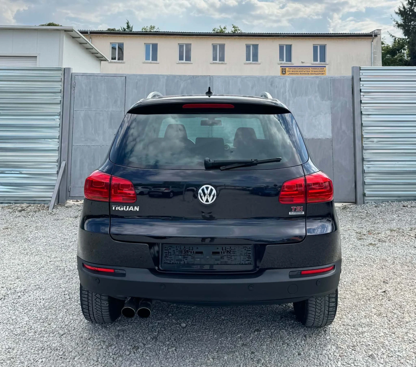 VW Tiguan NAVI * LED, снимка 15 - Автомобили и джипове - 56167011