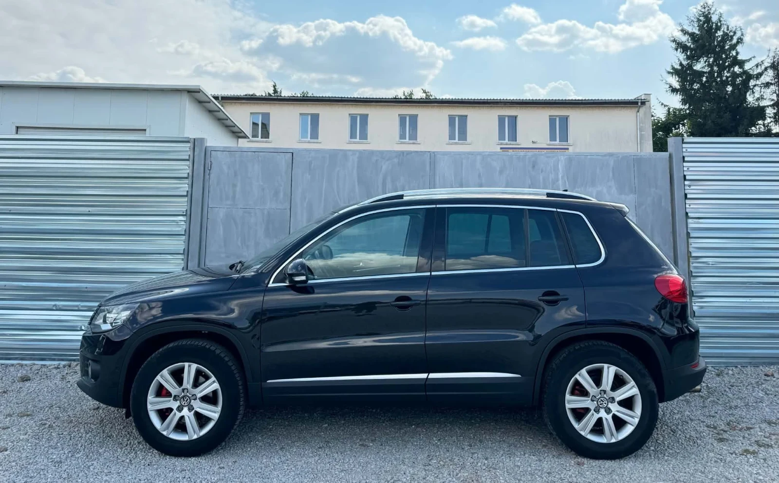 VW Tiguan NAVI * LED, снимка 6 - Автомобили и джипове - 56167011