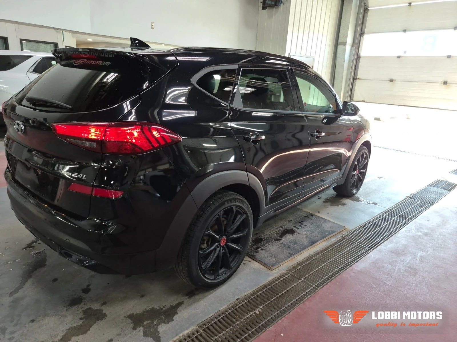 Hyundai Tucson, снимка 3 - Автомобили и джипове - 56199311