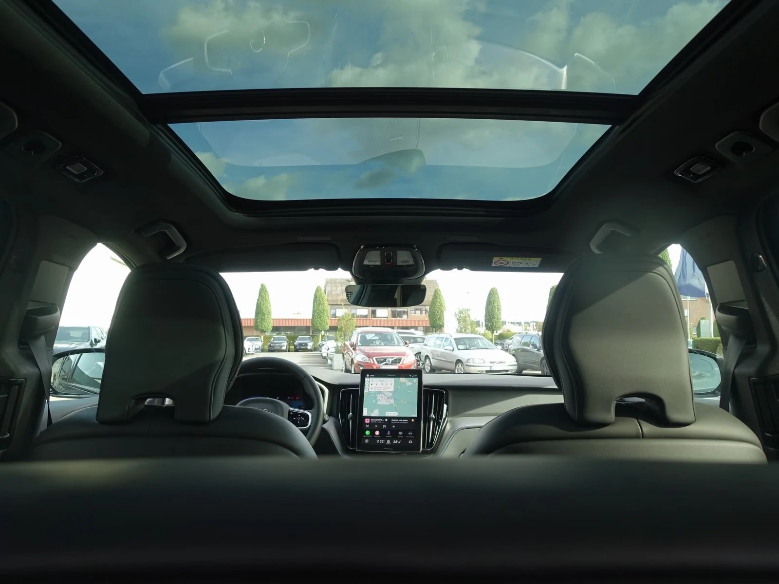 Volvo XC60 T8 AWD Black Edition Plus, снимка 15 - Автомобили и джипове - 56213279