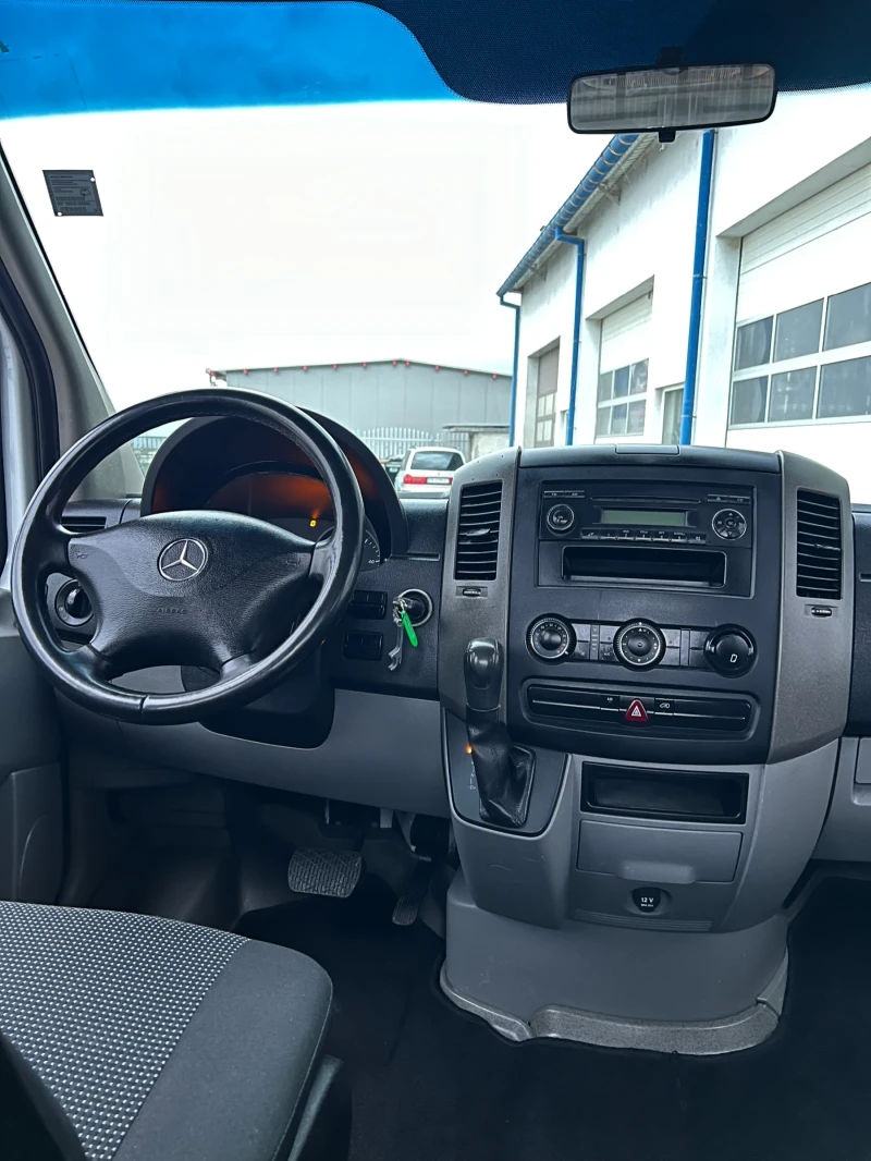 Mercedes-Benz Sprinter 313 / 3.30м дължина / Климатроник / 6-местен, снимка 17 - Бусове и автобуси - 52664573