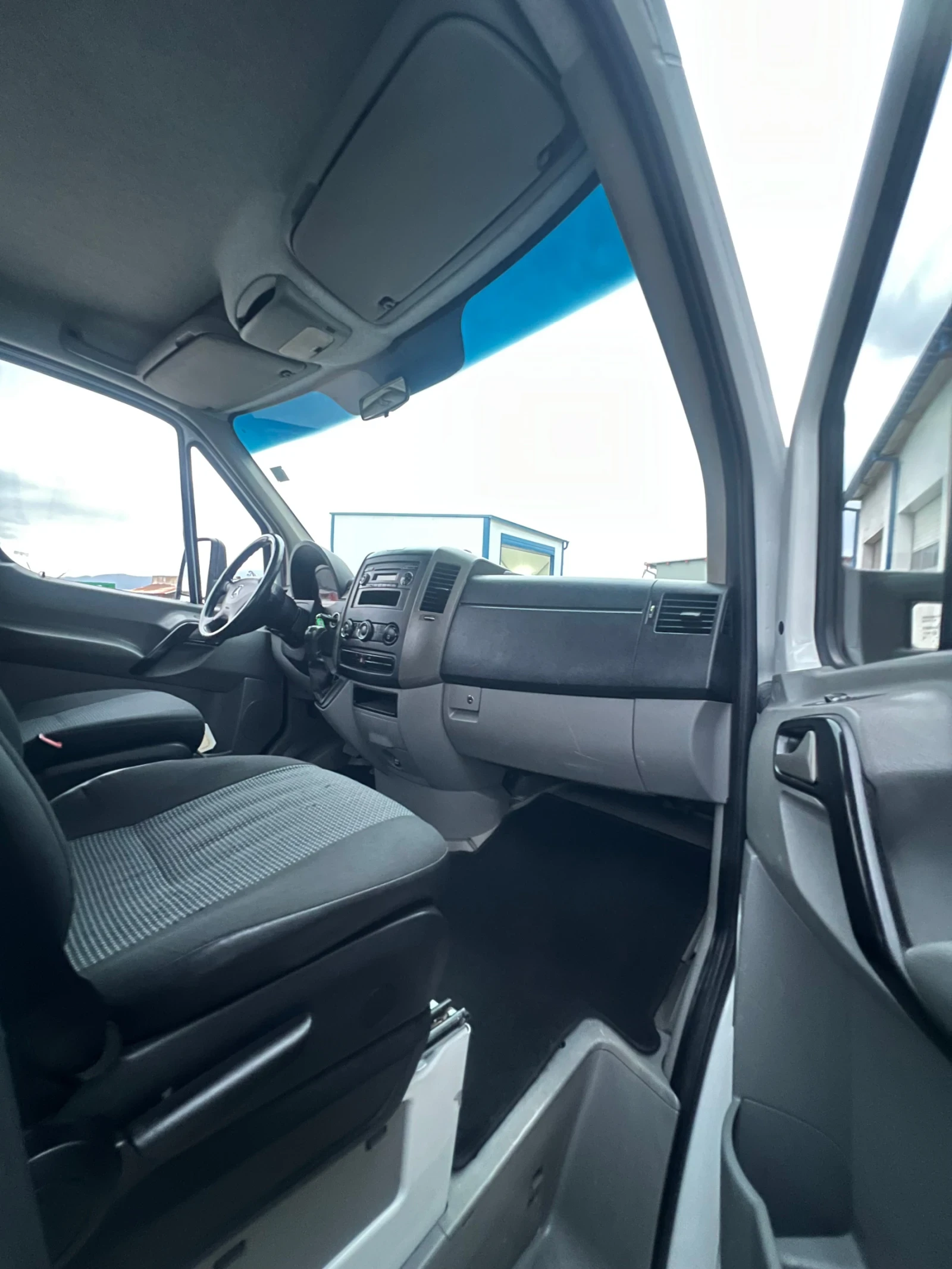 Mercedes-Benz Sprinter 313 / 3.30  /  / 6- | Mobile.bg   16