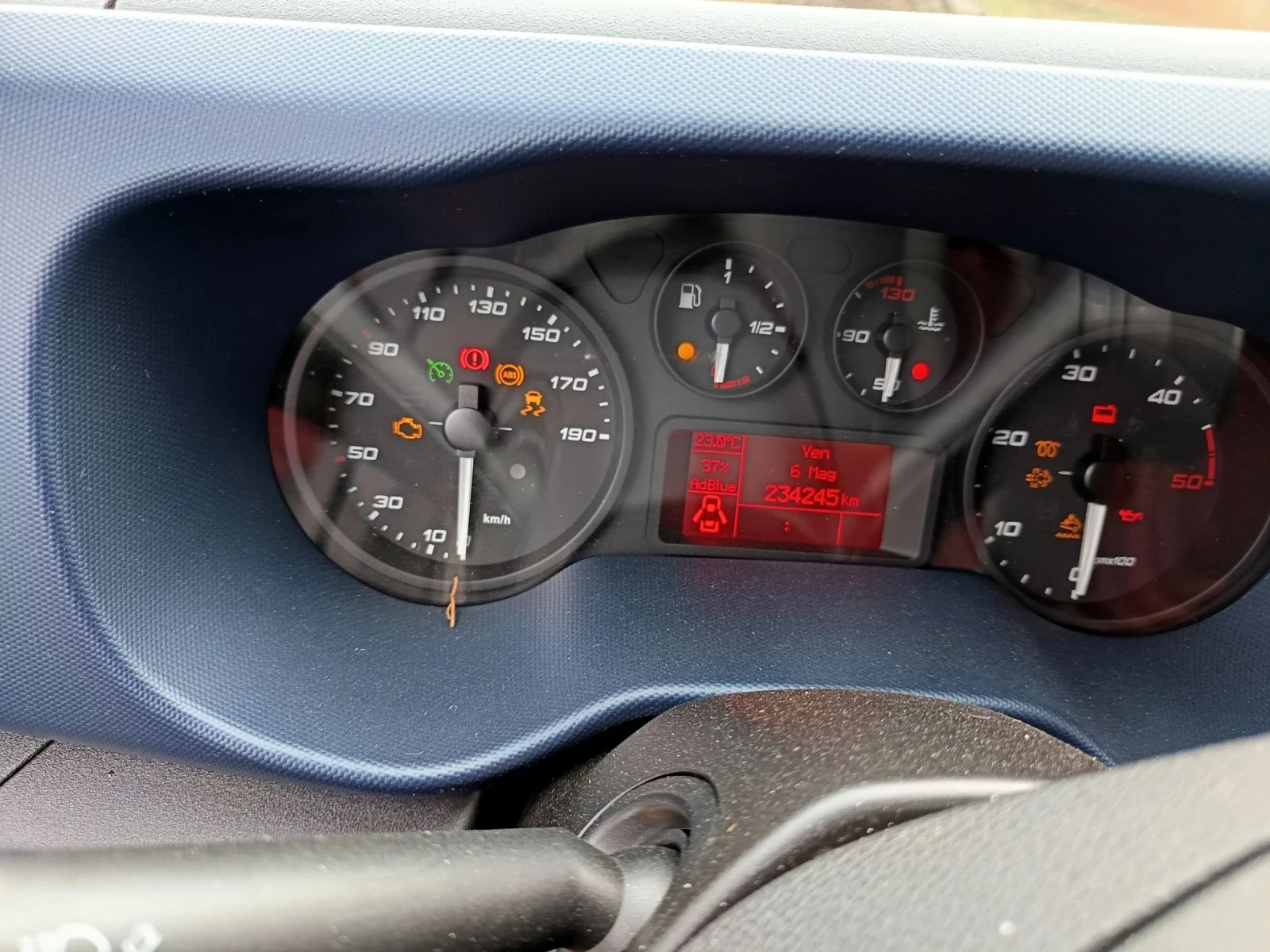 Iveco Daily Самосвал - изображение 10