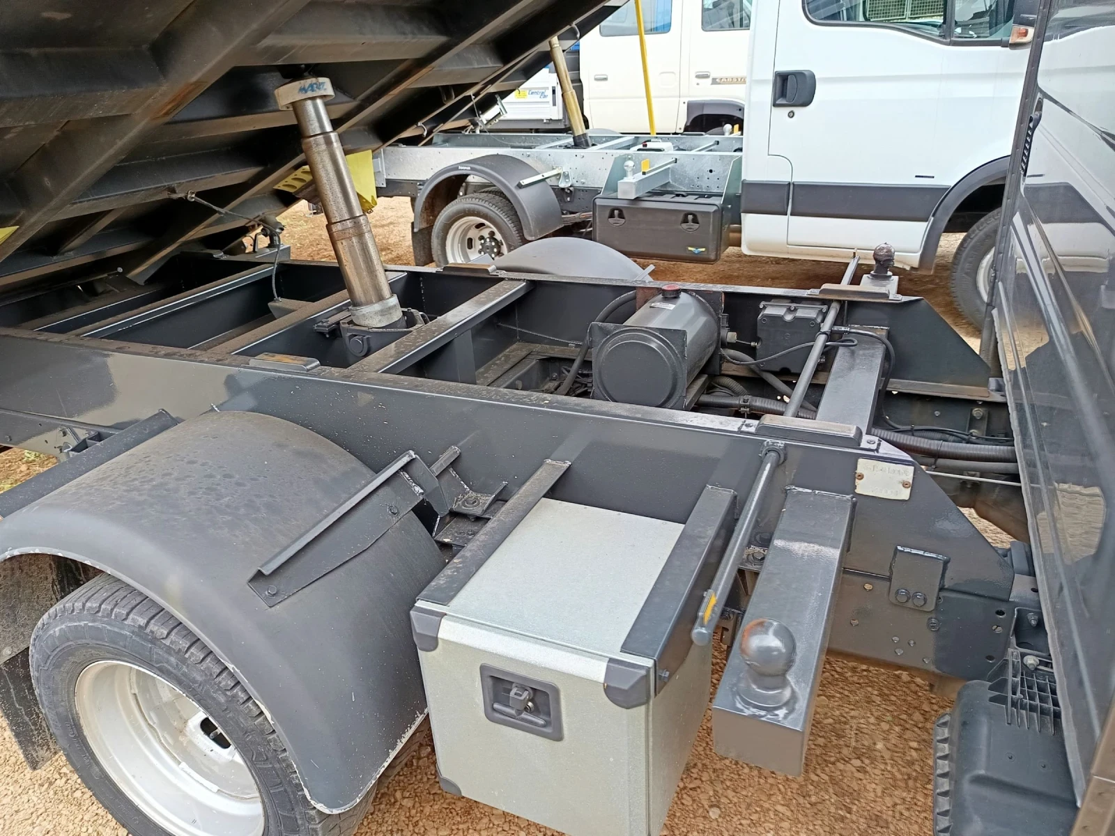 Iveco Daily Самосвал - изображение 4