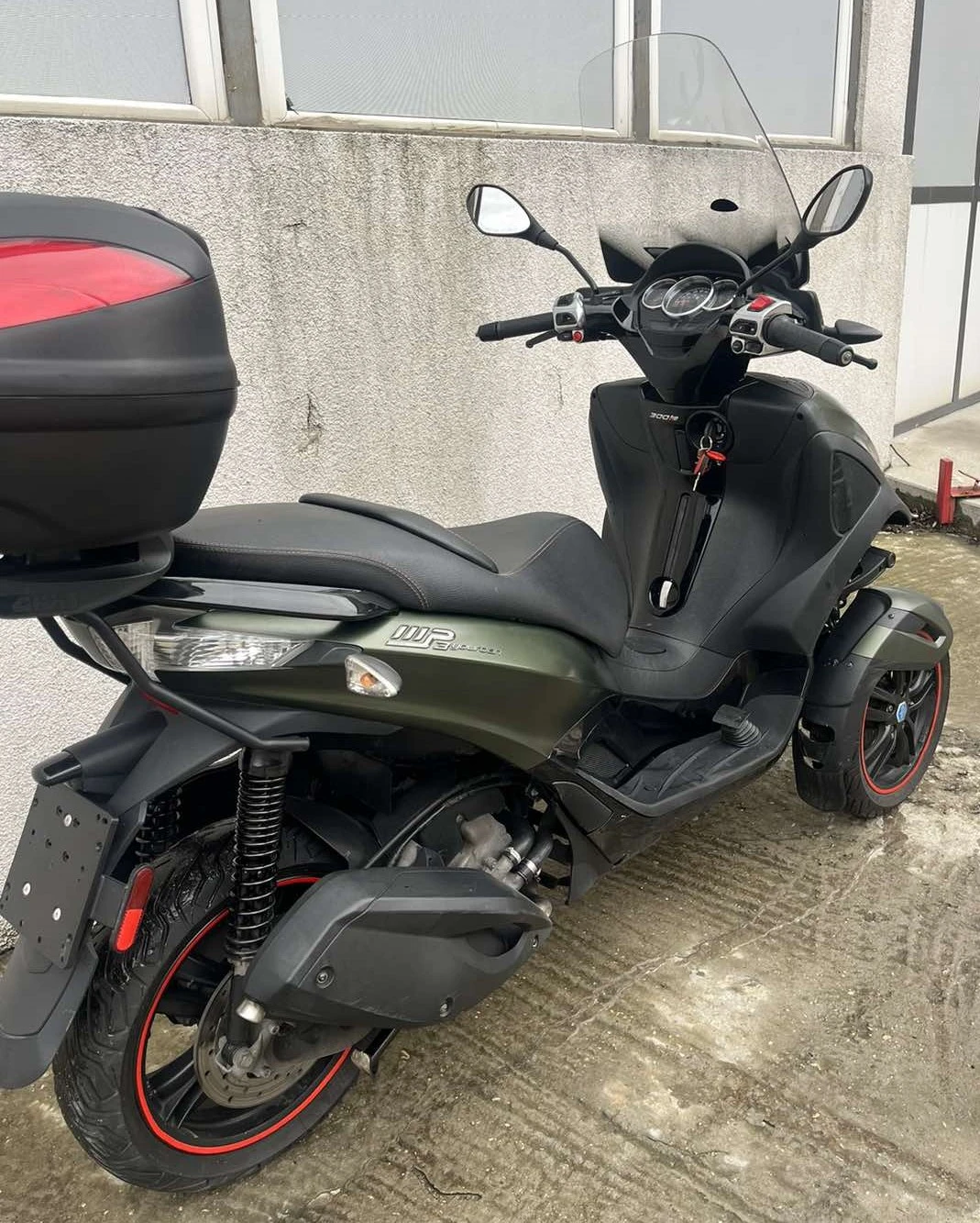Piaggio Mp3 300 - изображение 3
