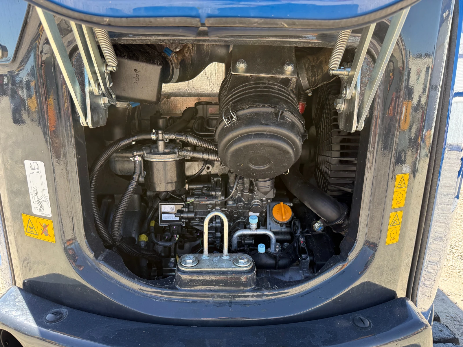 Багер Hitachi ZX 33U-6, снимка 7 - Индустриална техника - 55803486