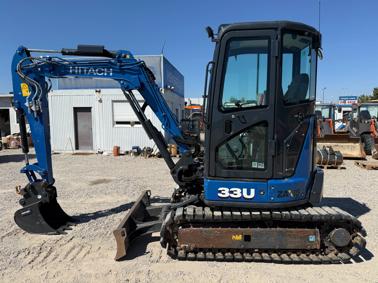 Багер Hitachi ZX 33U-6