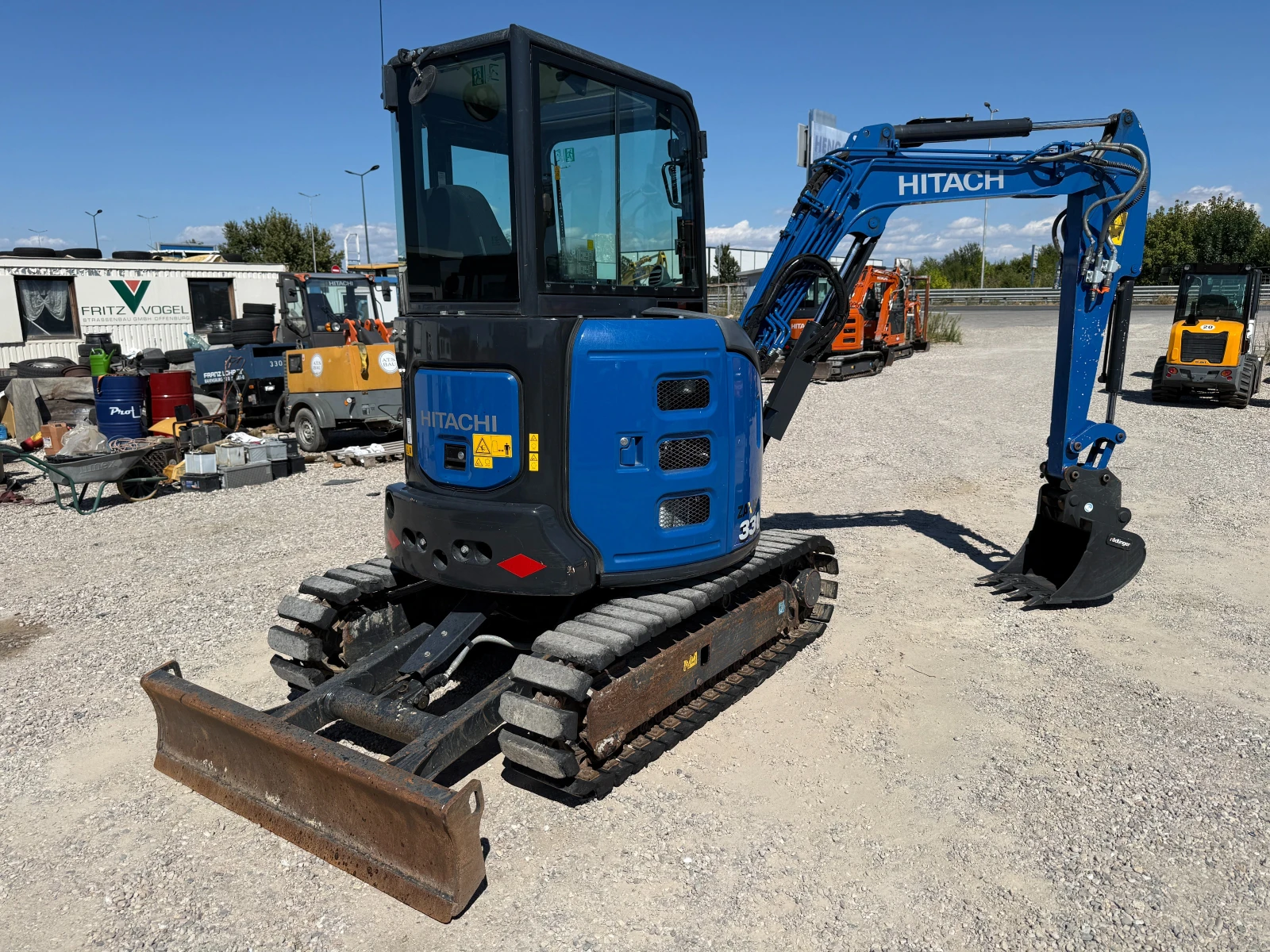 Багер Hitachi ZX 33U-6, снимка 16 - Индустриална техника - 55803486