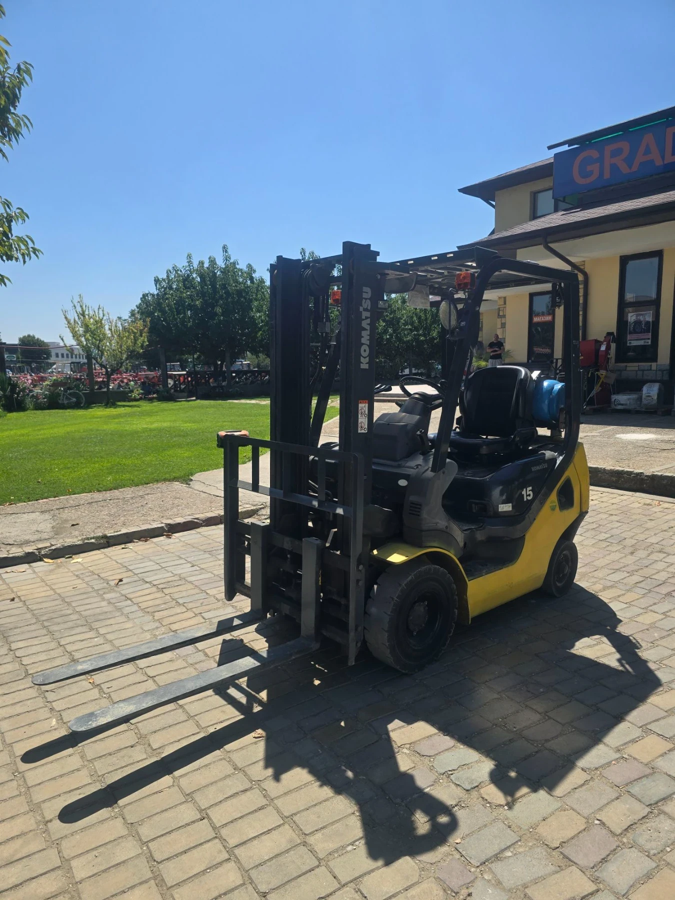 Мотокар Komatsu  Бензин/ LPG , движение на вилиците, 2017г