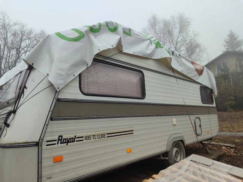 Каравана Avento Royal 495, снимка 3 - Каравани и кемпери - 53423571