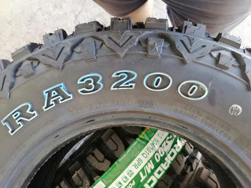 Гуми Всесезонни 235/75R15, снимка 8 - Гуми и джанти - 29888813