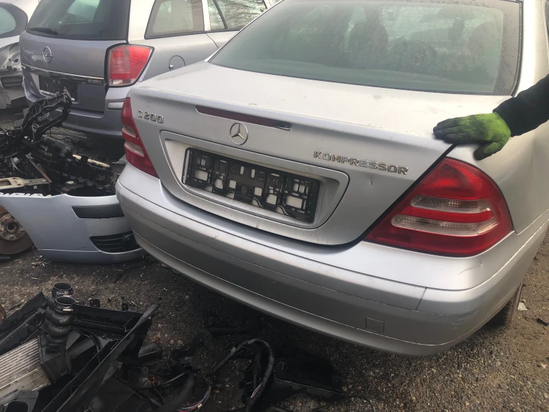 Mercedes-Benz C 200 C200 kompresor, снимка 4 - Автомобили и джипове - 39720430