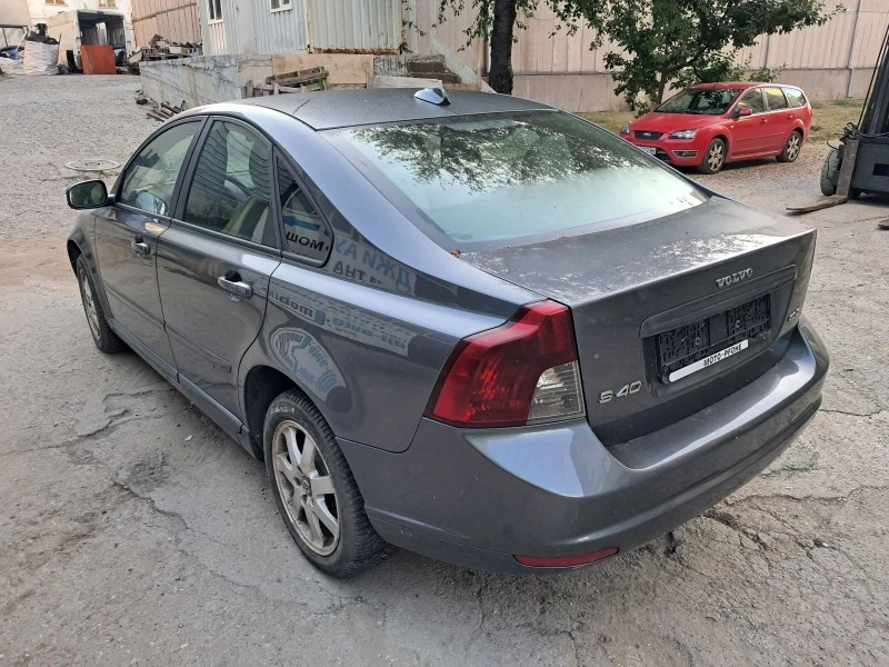 Volvo S40 2.0D, снимка 3 - Автомобили и джипове - 46362479