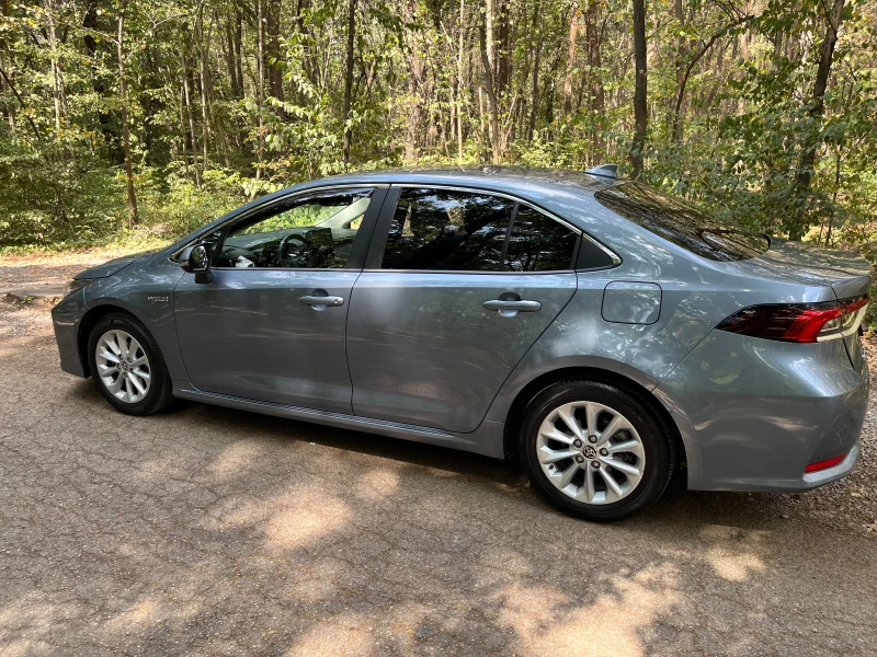 Toyota Corolla 1.8 HSD EXECUTIVE, снимка 5 - Автомобили и джипове - 48216221