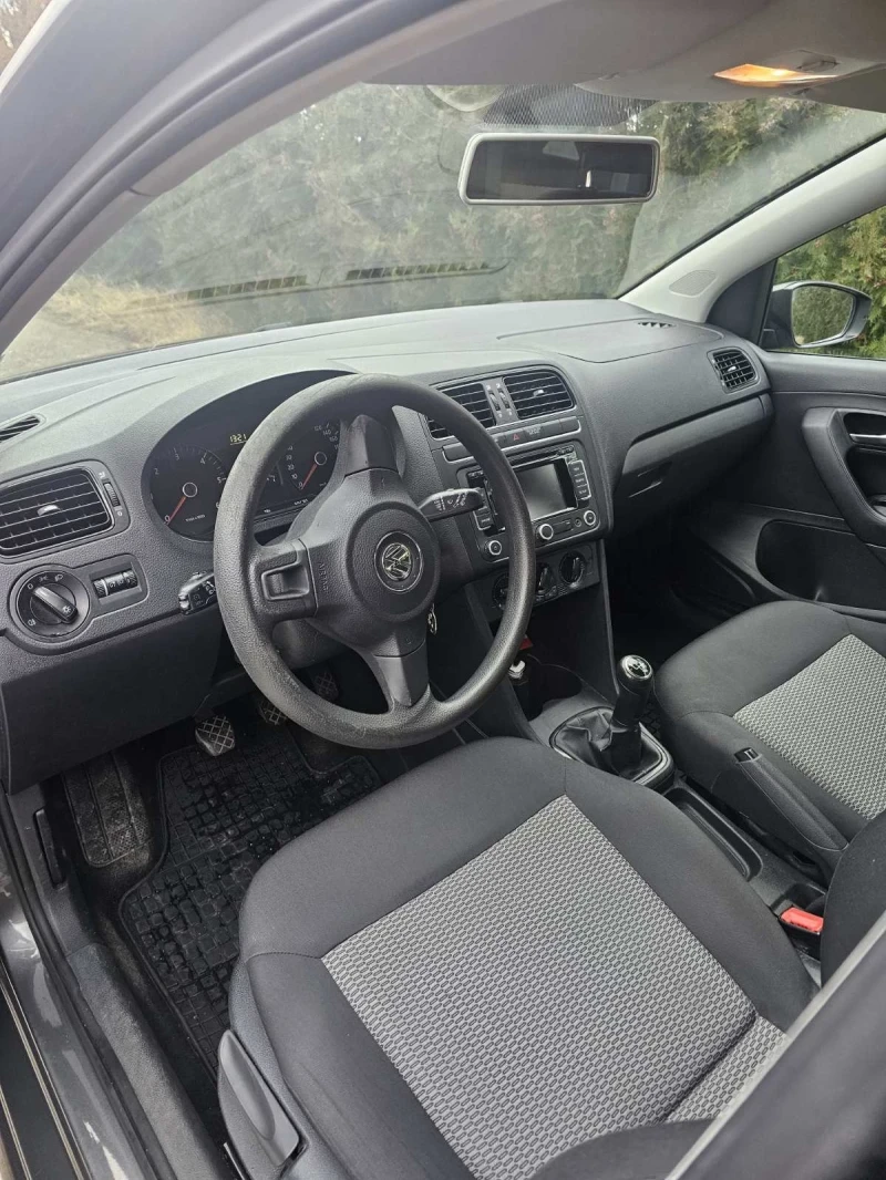 VW Polo 1.6 TDI, снимка 4 - Автомобили и джипове - 48177310