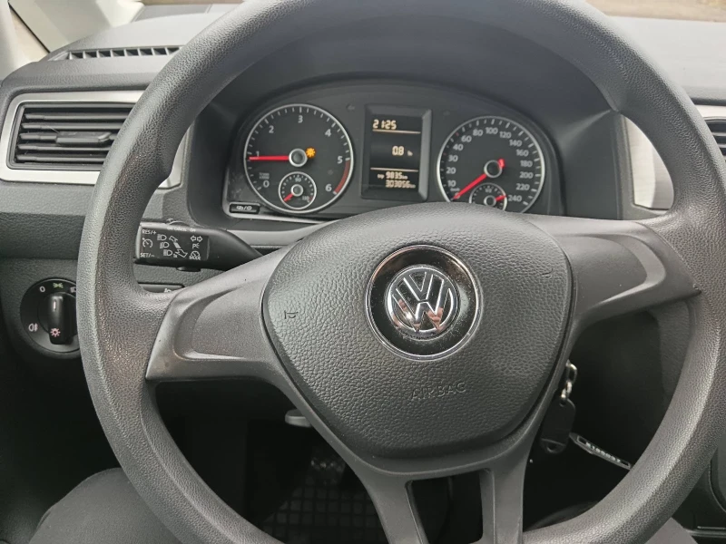 VW Caddy 2.0TDI, снимка 9 - Автомобили и джипове - 48275558