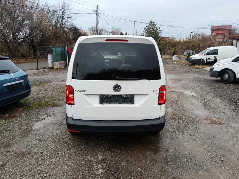 VW Caddy 2.0TDI, снимка 5 - Автомобили и джипове - 48275558