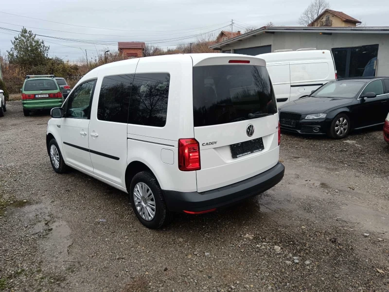 VW Caddy 2.0TDI, снимка 6 - Автомобили и джипове - 48275558