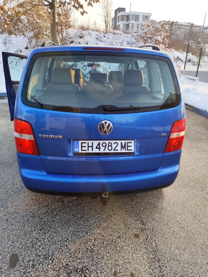 VW Touran, снимка 10 - Автомобили и джипове - 49198934