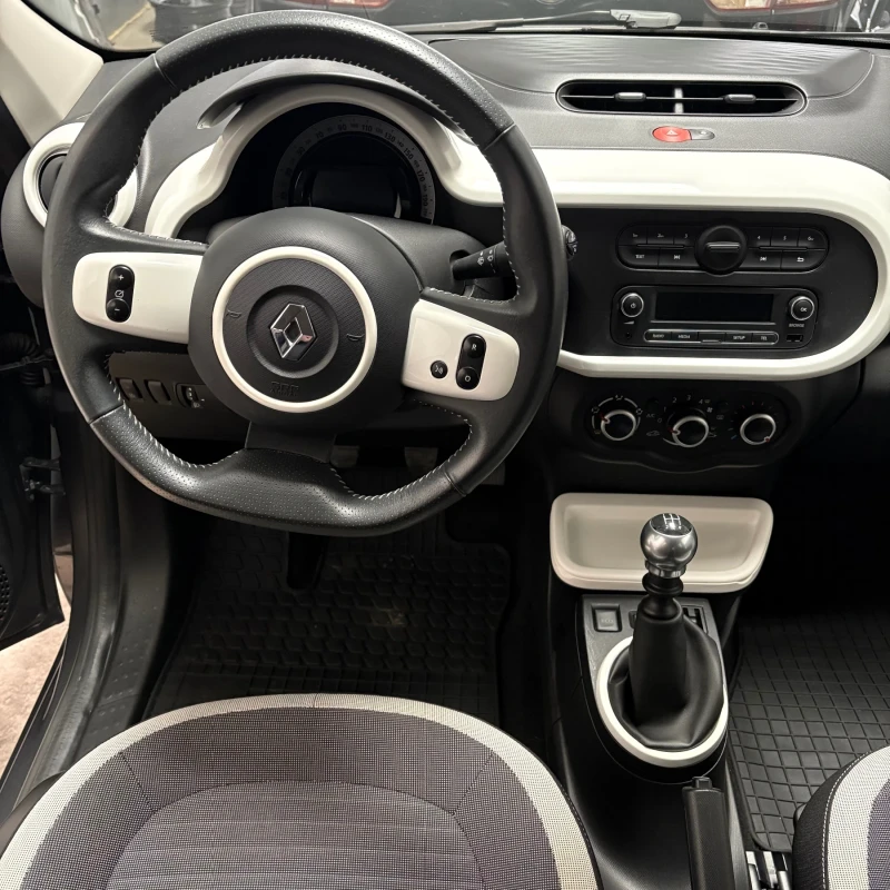 Renault Twingo, снимка 9 - Автомобили и джипове - 49339611