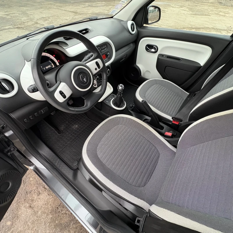 Renault Twingo, снимка 6 - Автомобили и джипове - 49339611