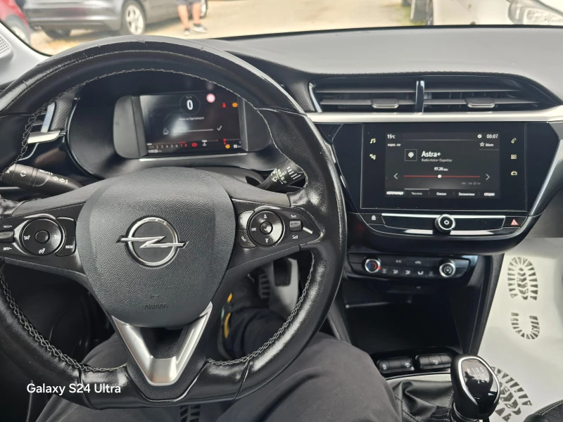 Opel Corsa 1.2i-110k.c-NAVI-ITALIA, снимка 12 - Автомобили и джипове - 49991518