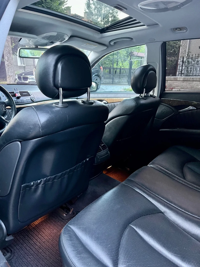 Mercedes-Benz E 320, снимка 8 - Автомобили и джипове - 52759638