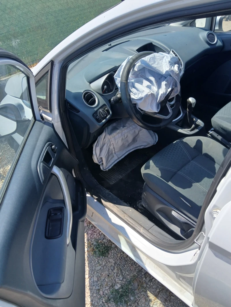Ford Fiesta Ford fiesta 1.4 1.25 бензин на части, снимка 7 - Автомобили и джипове - 52483154
