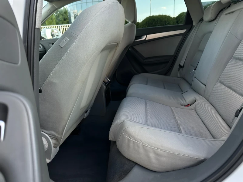 Audi A4 2.0 TDI 177HP Advanced FACELIFT , снимка 9 - Автомобили и джипове - 52466193