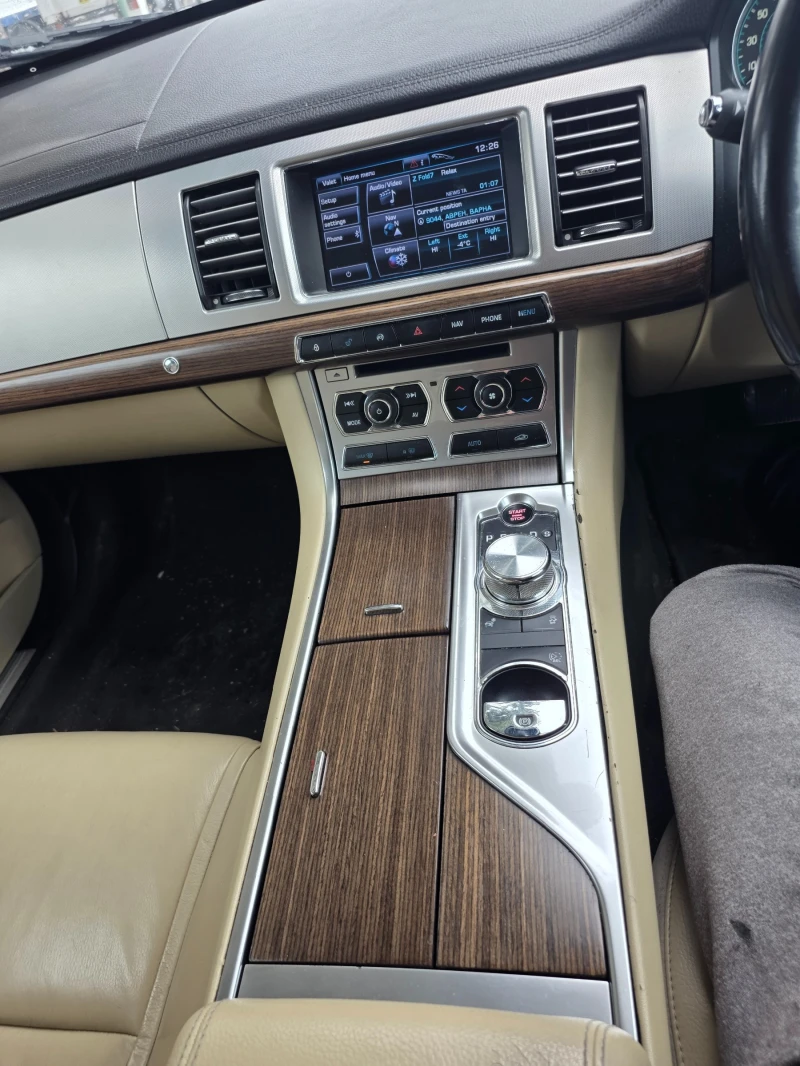 Jaguar Xf 2.2, снимка 5 - Автомобили и джипове - 53457763