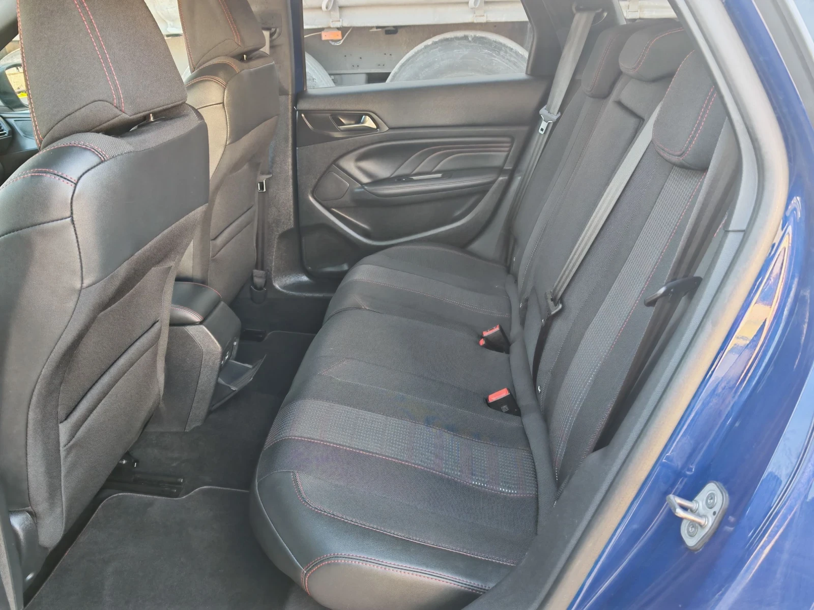 Peugeot 308 GTline, 1.5HDI-130к.с., АВТОМАТ-8скорости, ЕВРО-6D | Mobile.bg — изображение 14