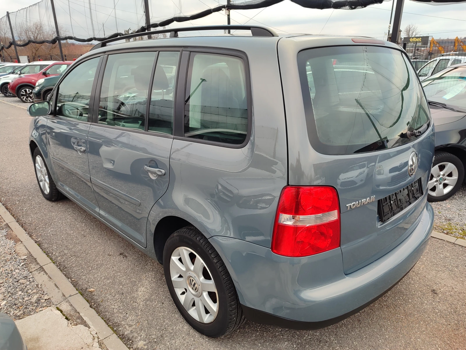 VW Touran 1.9TDI 105k.c  6c.k 7mesta Euro4 - изображение 6