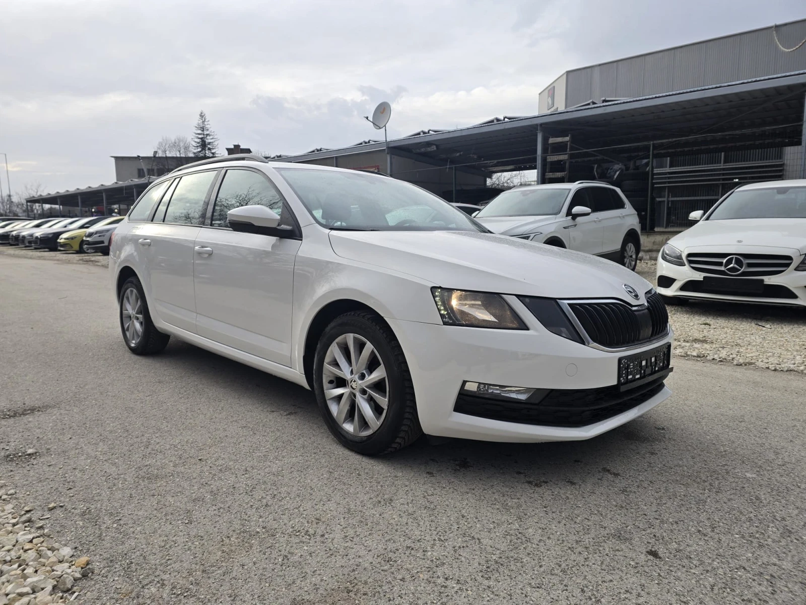 Skoda Octavia 2.0TDI - 150к.с. - изображение 2