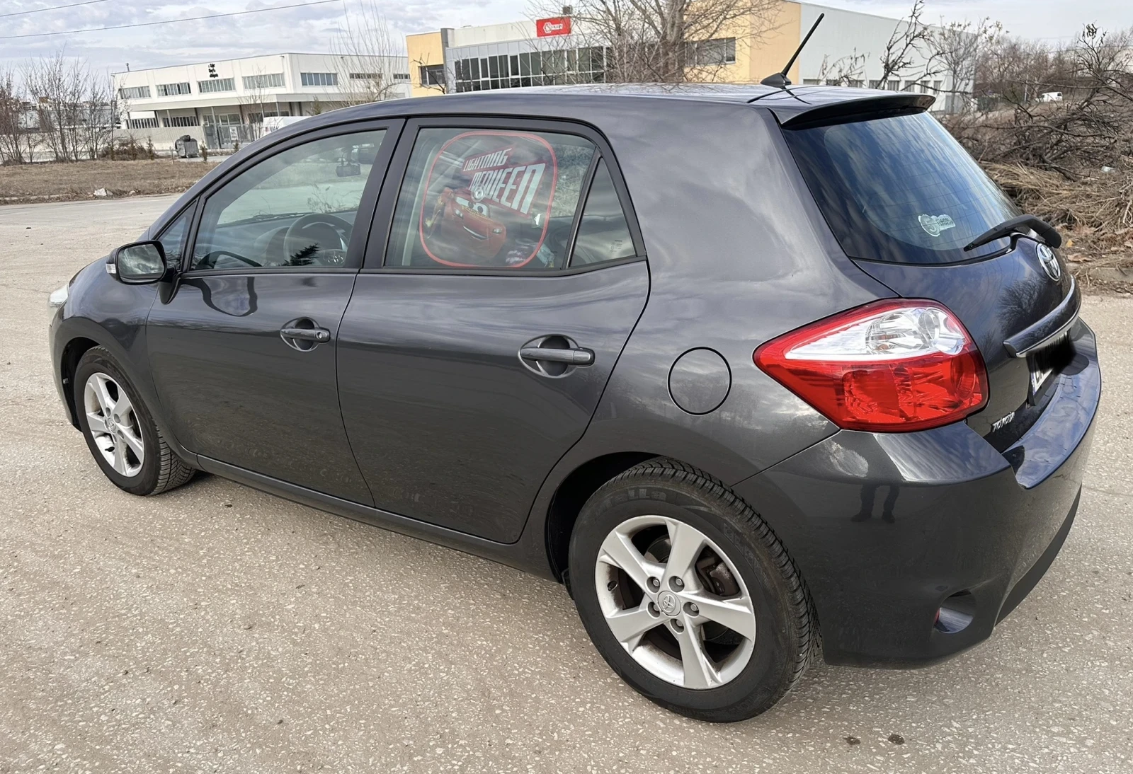 Toyota Auris 1.33 VVT-i - изображение 6