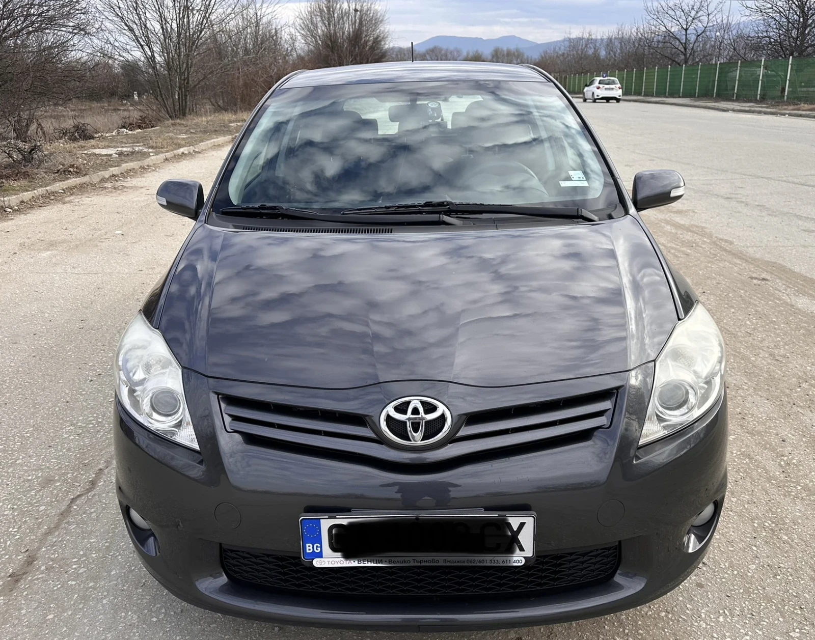 Toyota Auris 1.33 VVT-i - изображение 7