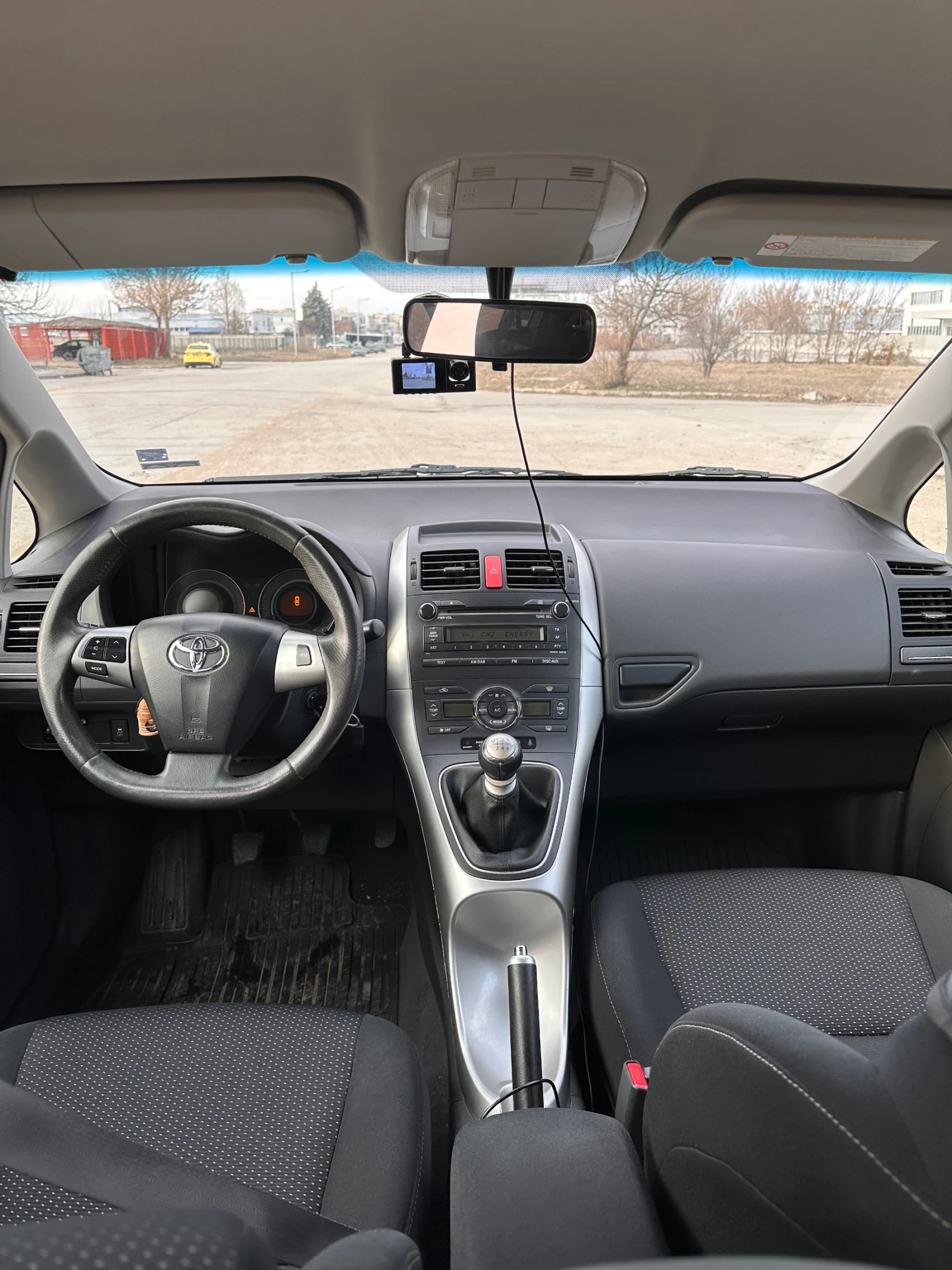 Toyota Auris 1.33 VVT-i - изображение 9