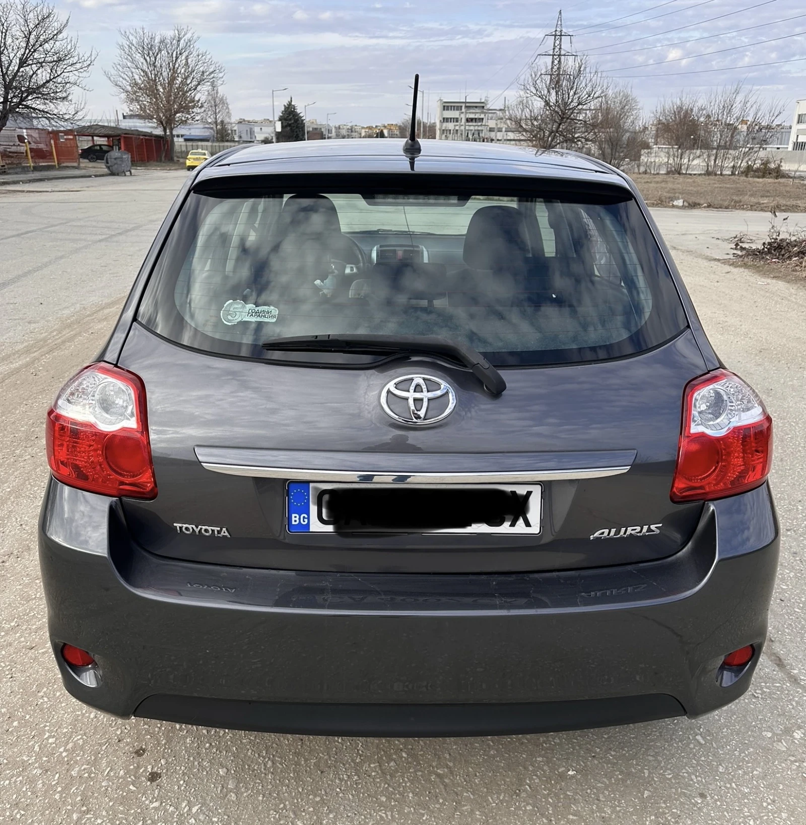 Toyota Auris 1.33 VVT-i - изображение 5