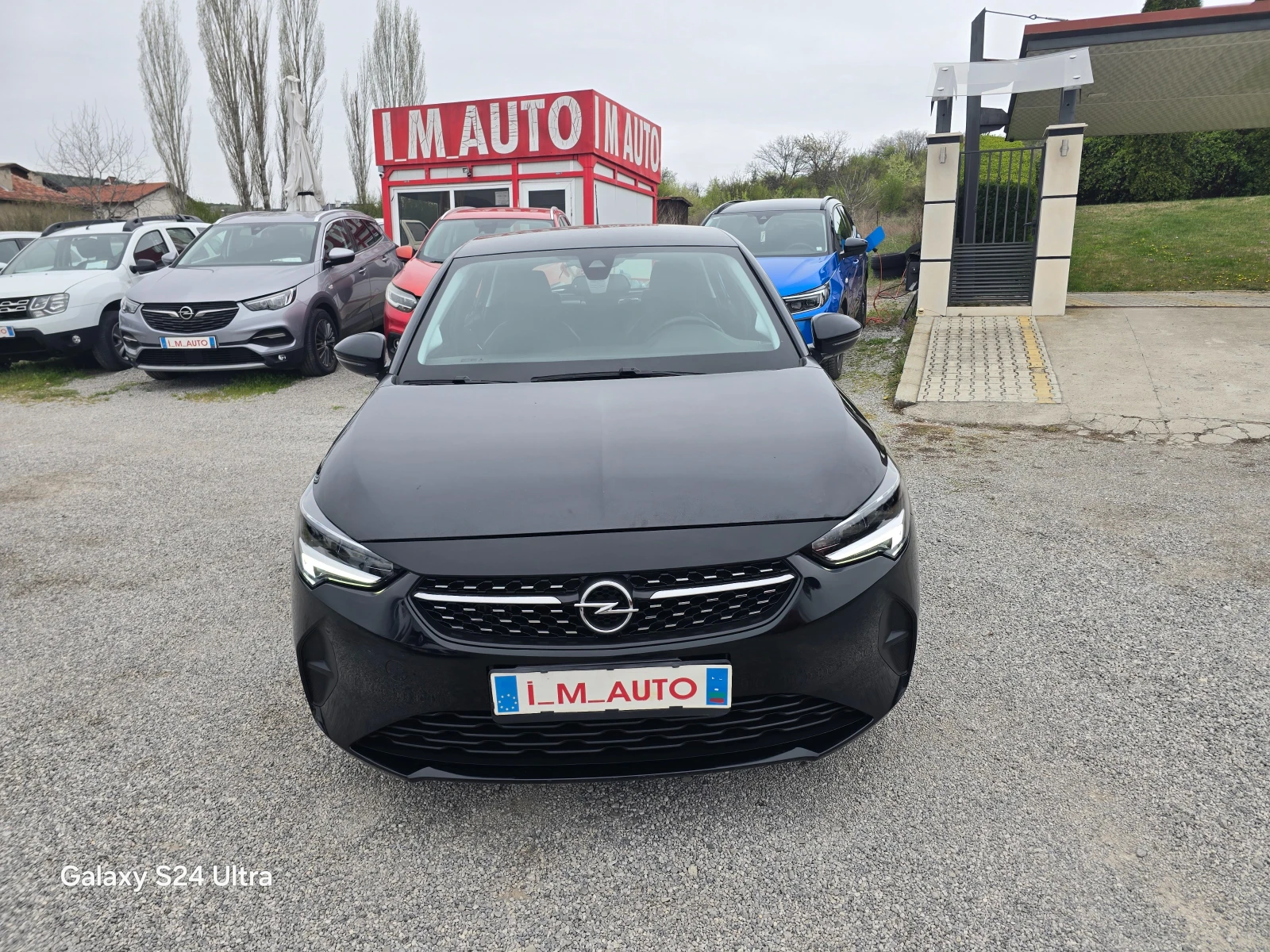 Opel Corsa 1.2i-110k.c-NAVI-ITALIA - изображение 2