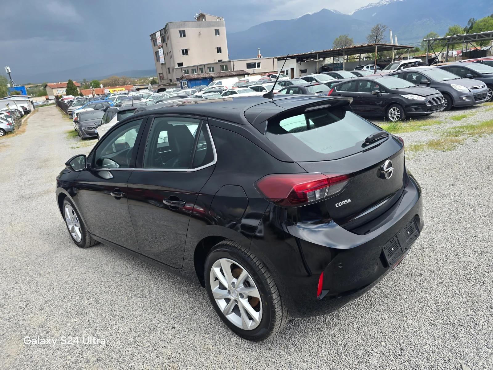 Opel Corsa 1.2i-110k.c-NAVI-ITALIA - изображение 7