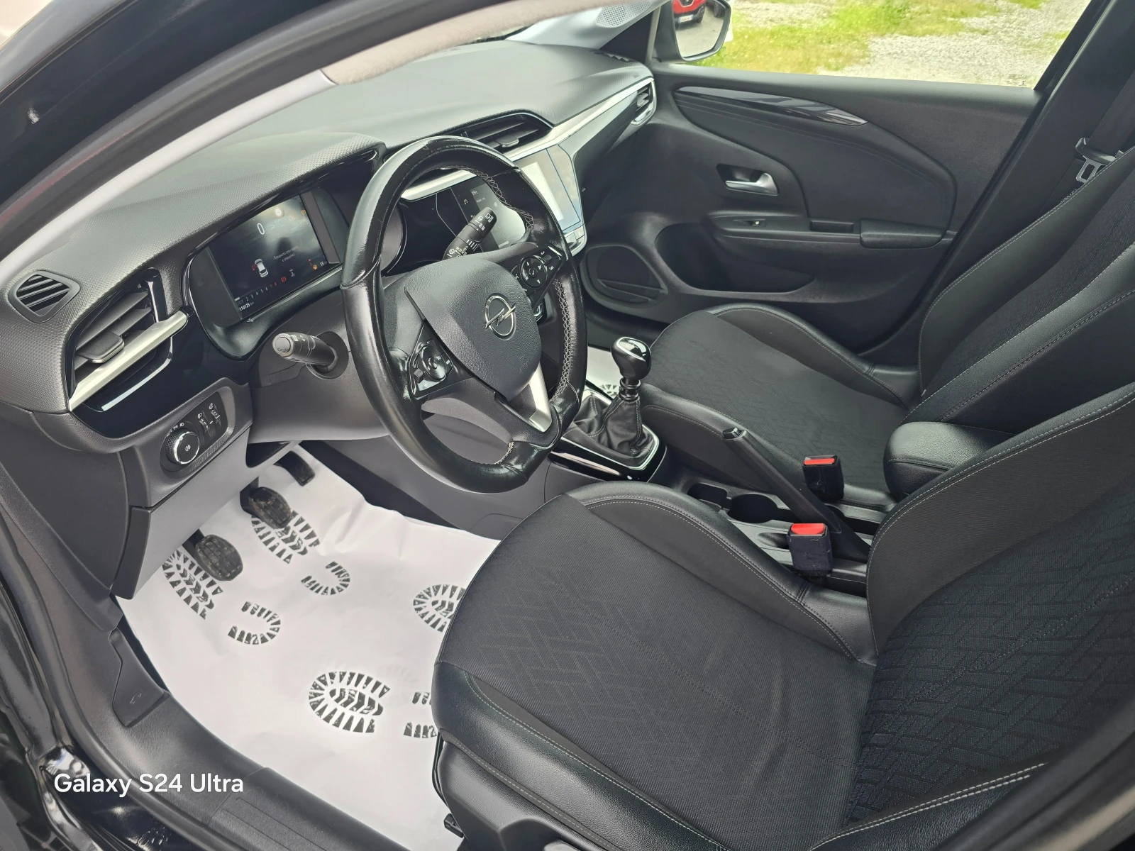 Opel Corsa 1.2i-110k.c-NAVI-ITALIA - изображение 9