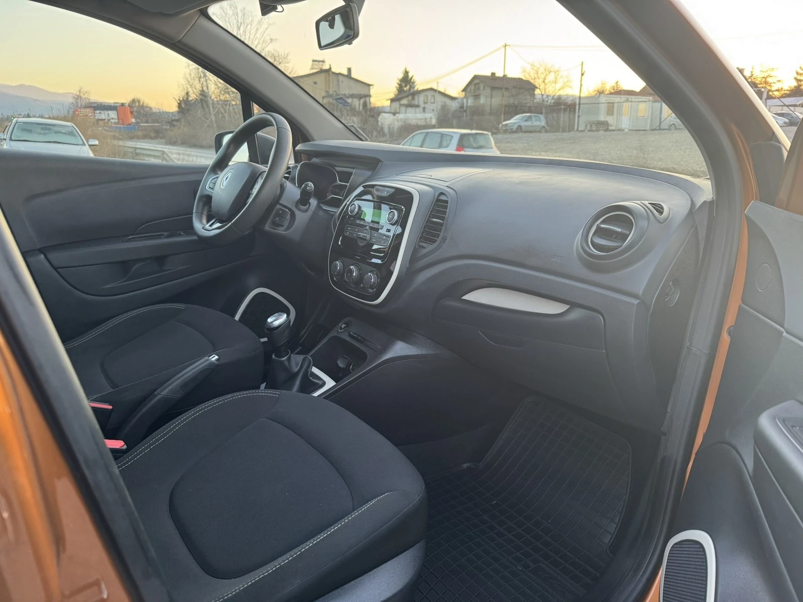 Renault Captur  - изображение 9
