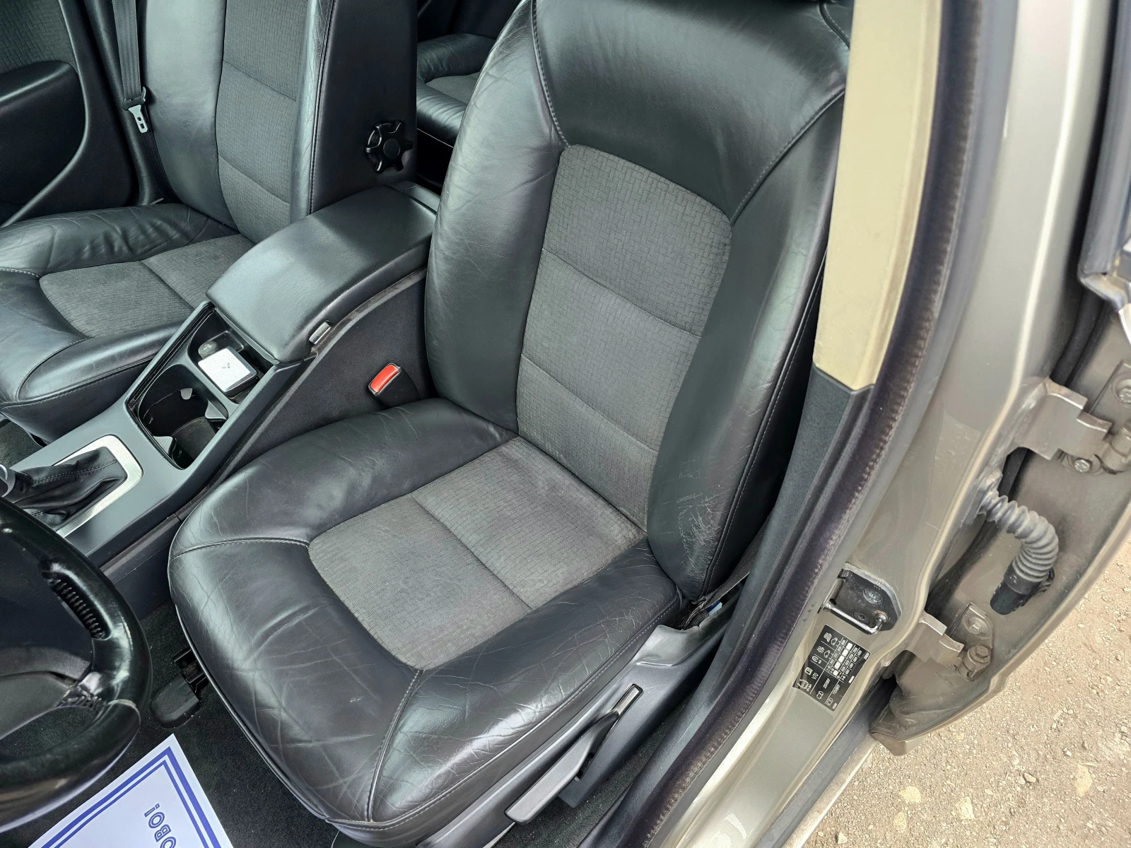 Volvo V70 2.4d/КОЖА/УНИКАТ - изображение 9