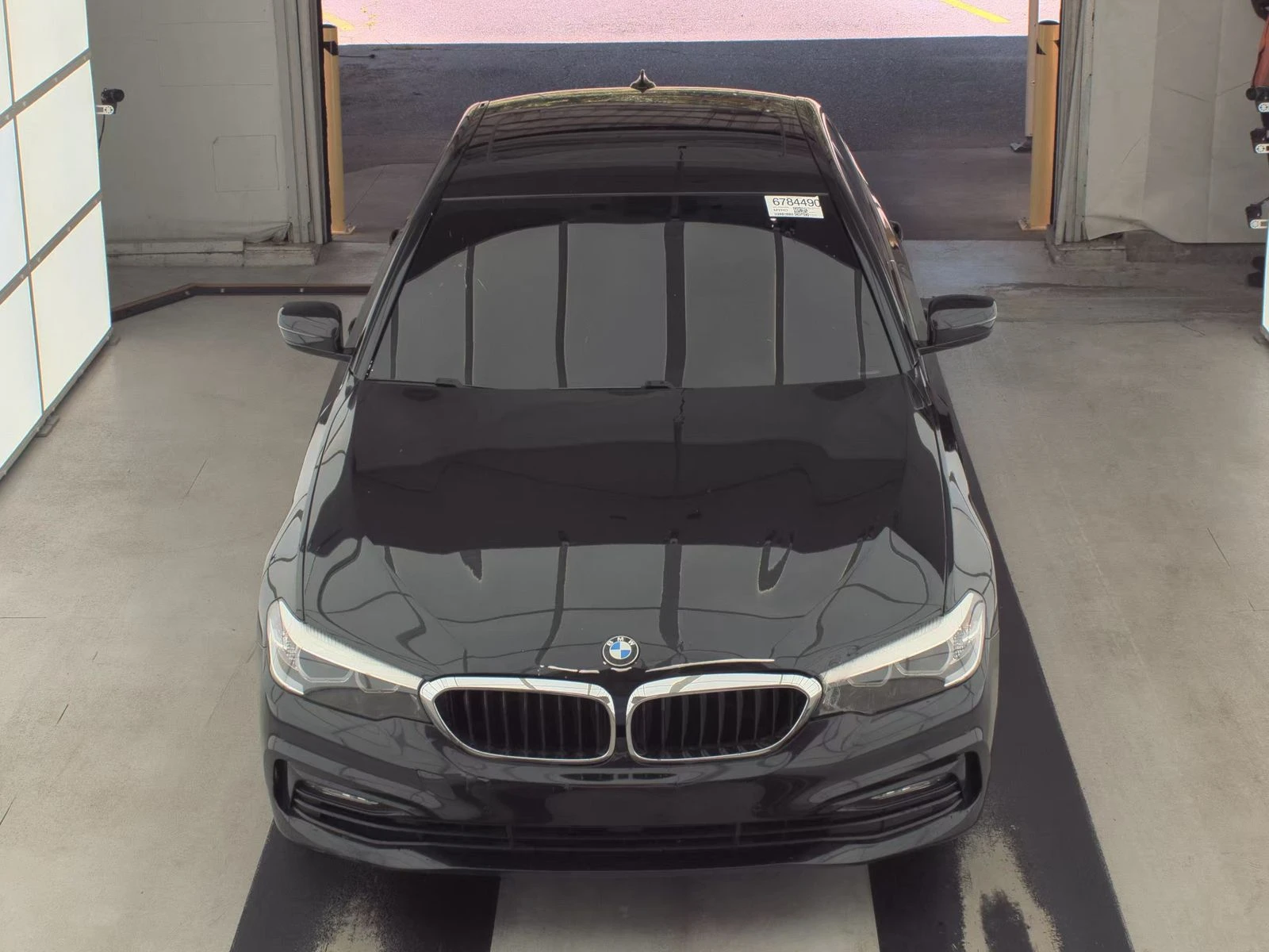 BMW 530 xDrive ФИКСИРАНА ЦЕНА ДО БГ! ПОДГРЕВИ/HEAD-UP/ПАНО - изображение 2