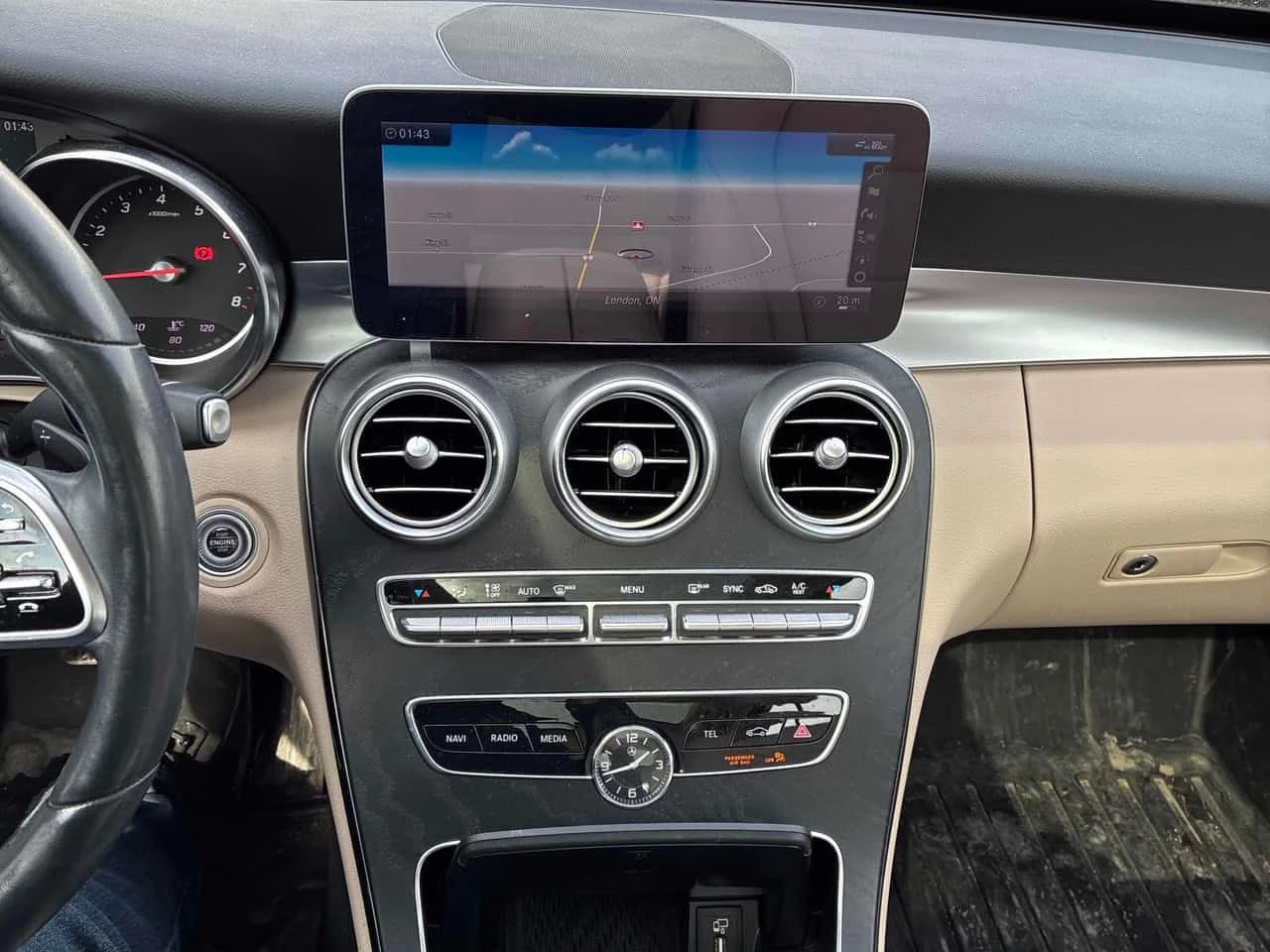 Mercedes-Benz C 300 * CARFAX * ДИСТРОНИК* ПОДГРЕВ*  - изображение 9